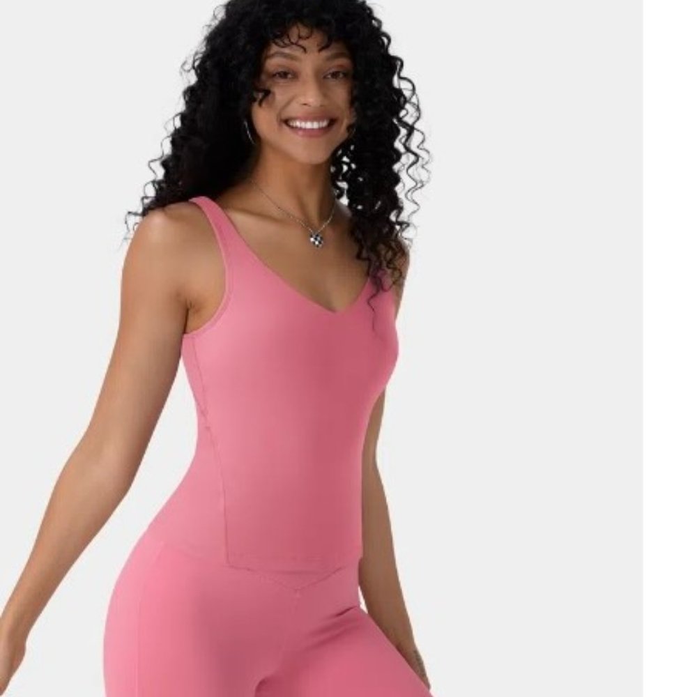 NWT Halara Cloudful Fabric Padded V Neck Tank Top Begonia Rouge Medium